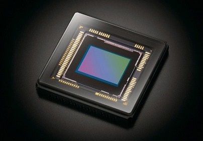 15682520135611891